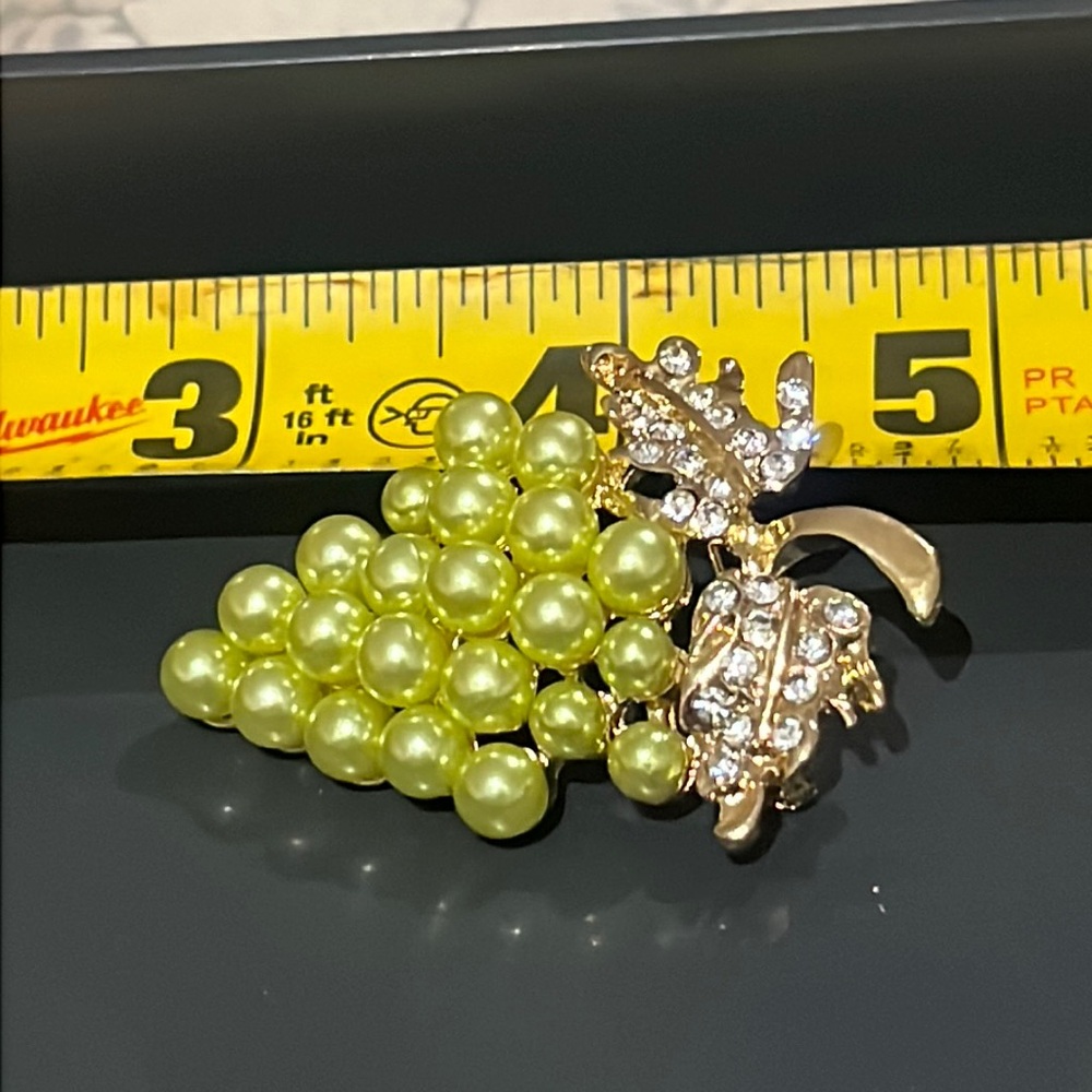 Grape brooch